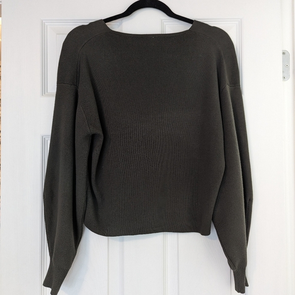 LIKE NEW ⭐ Dynamite Long Sleeve Shirt Size Small - Picture 4 of 8